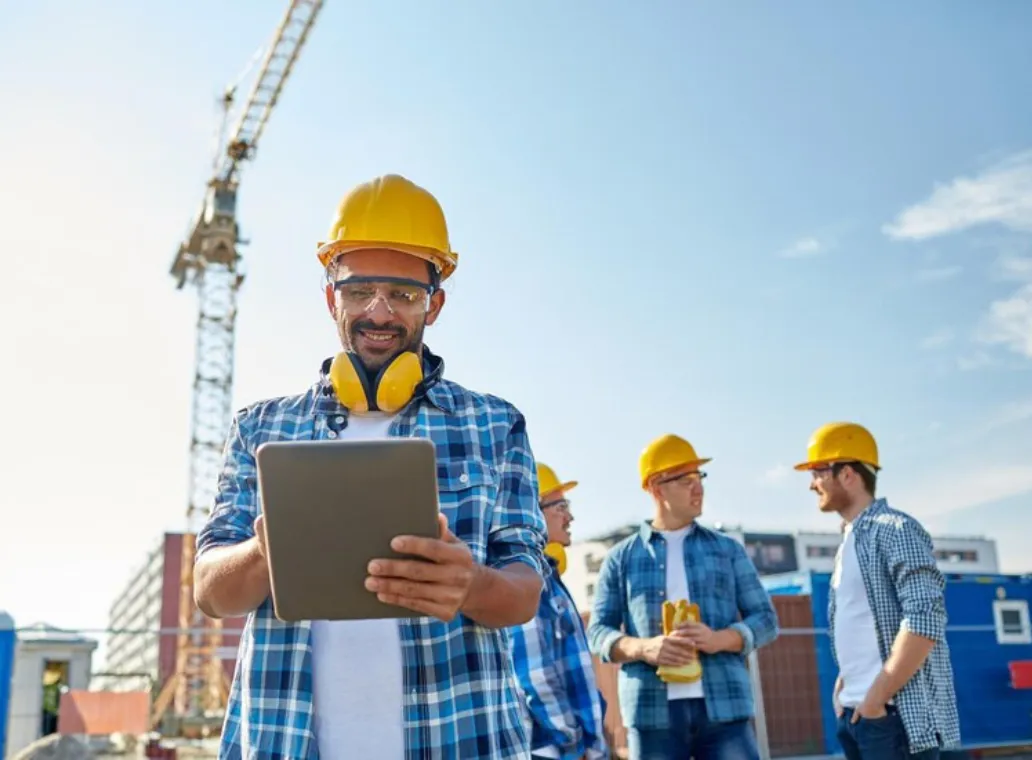 IoT Enhances Real-Time Monitoring and Control at Construction Site.png